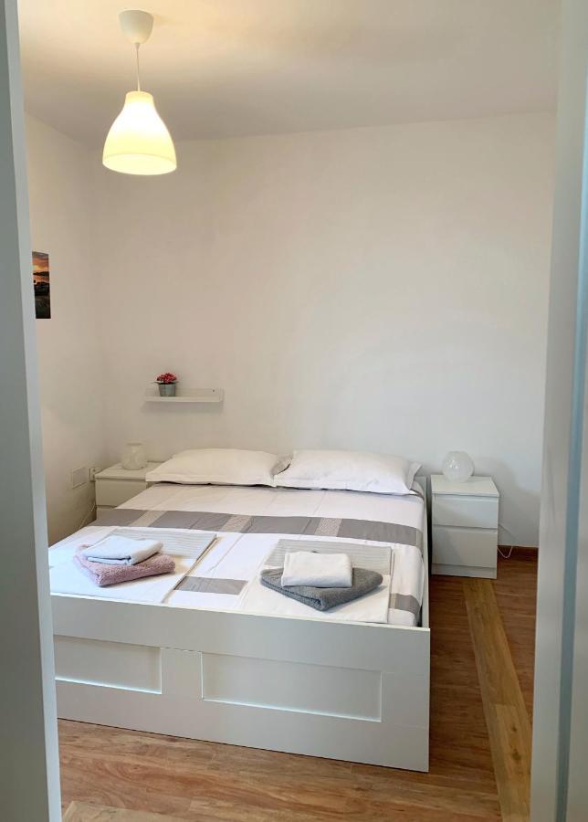 Apartments Kraj Rat Sreser Buitenkant foto